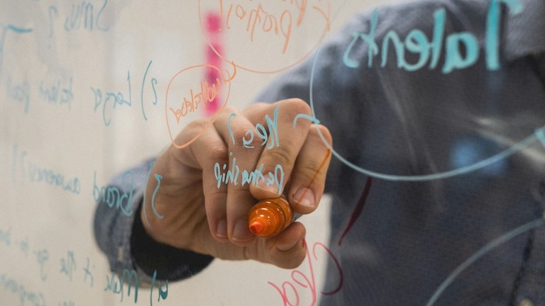 AI-powered web, app and marketing solutions for start-ups and SMEs