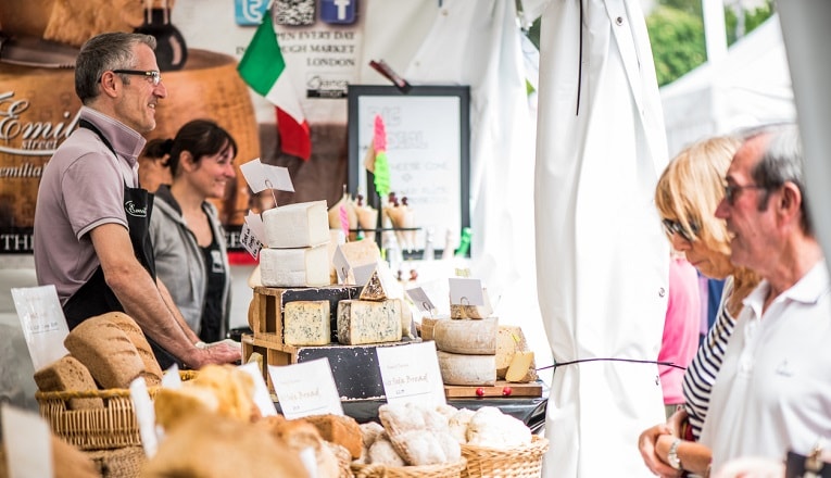 Eight ways to start a business with no money (updated for 2025)