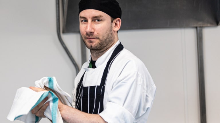 Apprenticeship: senior culinary chef (Level 4)